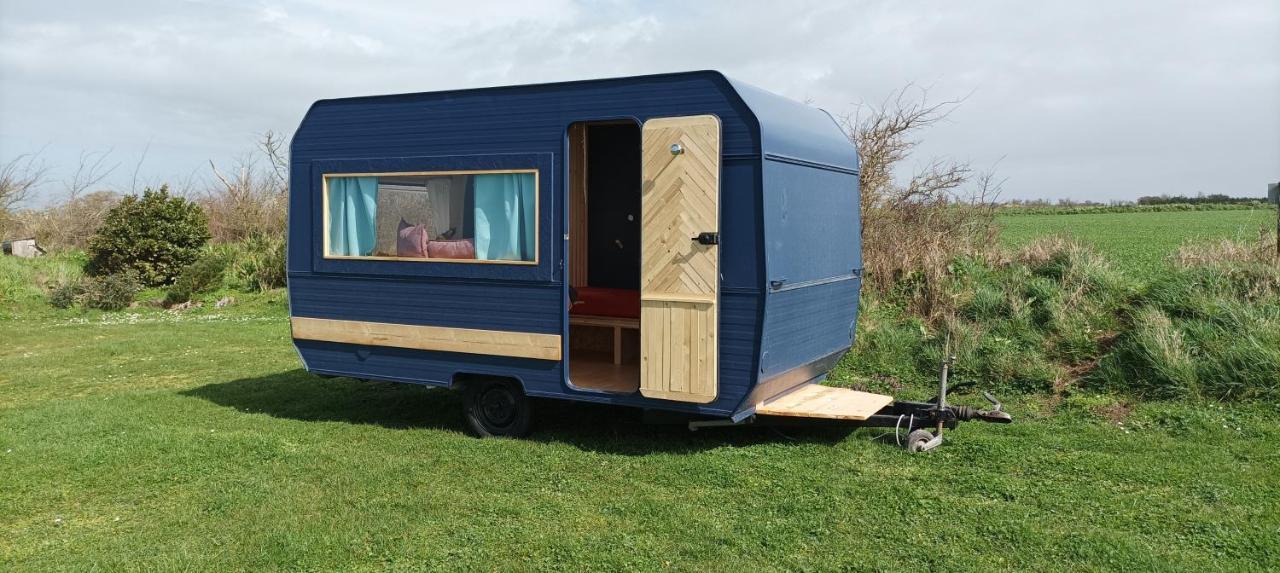 Camping Les Ronds Duval Face Aux Iles Anglo-Normandes Les Moitiers-d'Allonne Extérieur photo