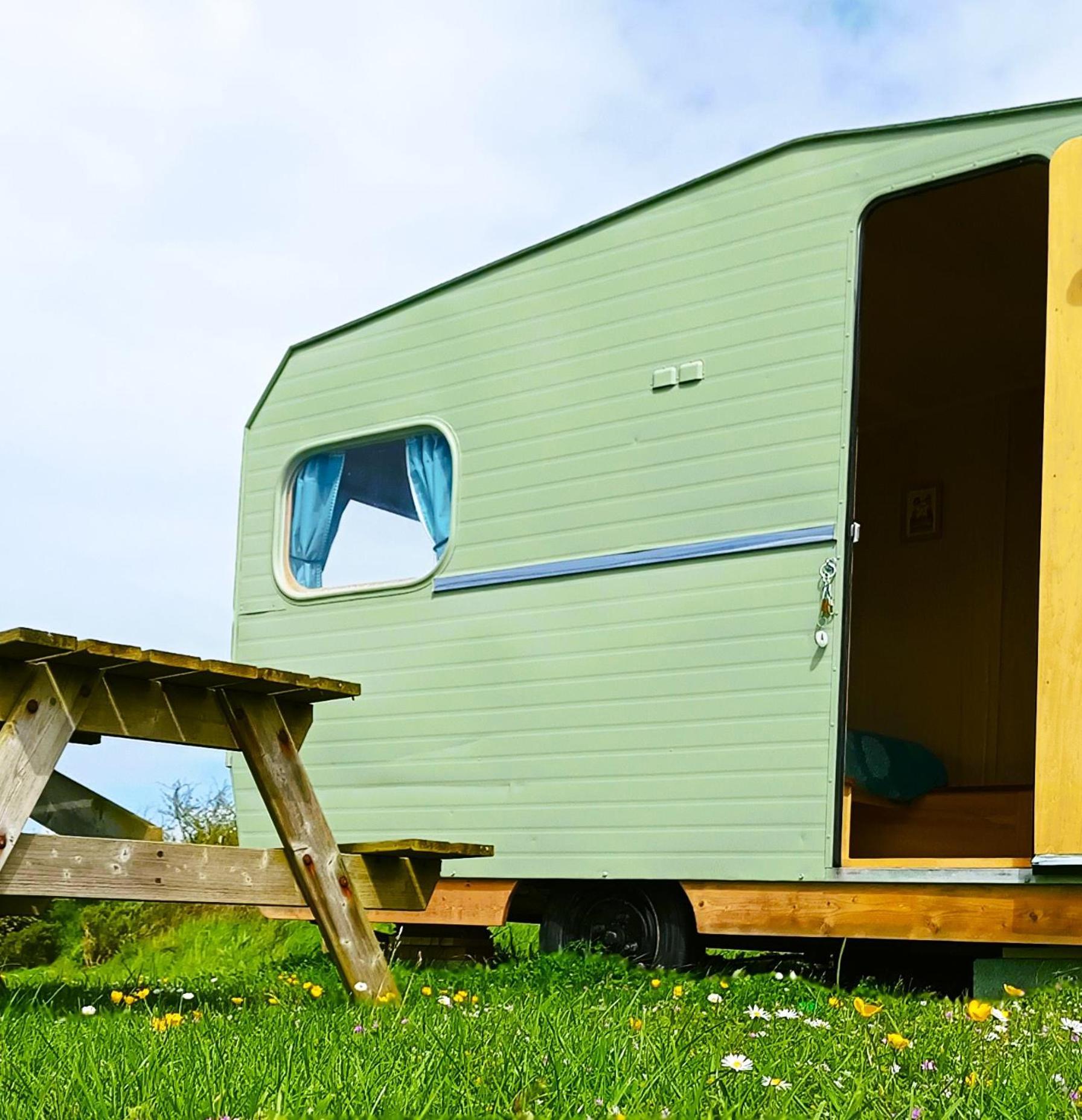 Camping Les Ronds Duval Face Aux Iles Anglo-Normandes Les Moitiers-d'Allonne Extérieur photo