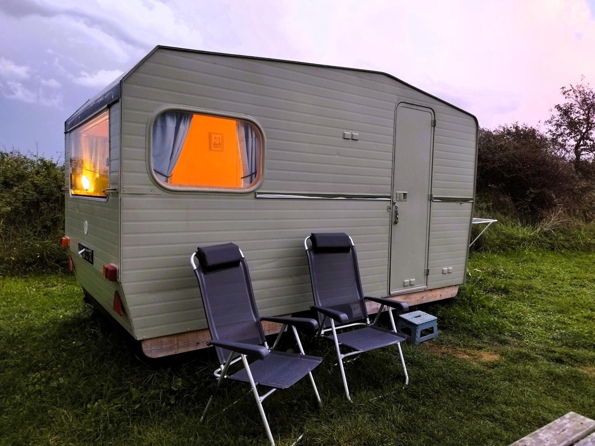 Camping Les Ronds Duval Face Aux Iles Anglo-Normandes Les Moitiers-d'Allonne Extérieur photo